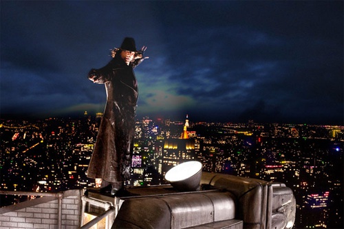 le sorcier nicolas cage veillant sur la ville