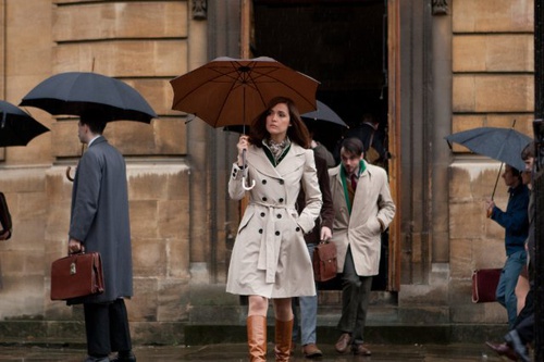 rose-byrne-parapluie-jpg