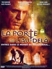 Affiche du film La porte au-delà