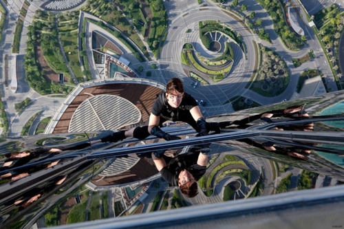 tom-cruise-escalade-jpg