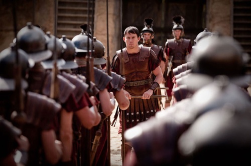 un-centurion-devant-sa-garde-jpg