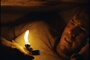 ryan reynolds regardant la flamme