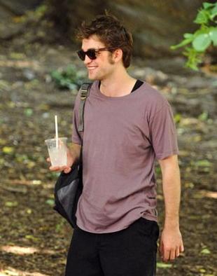 Robert Pattinson et son milk-shake