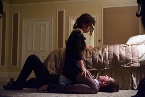 gina-carano-sur-michael-fassbender-jpg