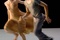 deux danseurs modernes