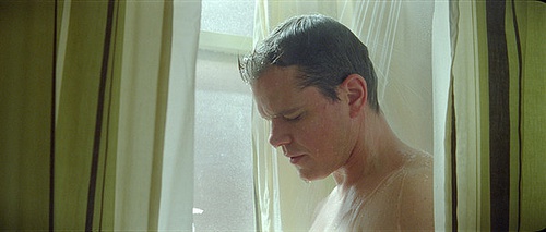 Matt Damon sous la douche