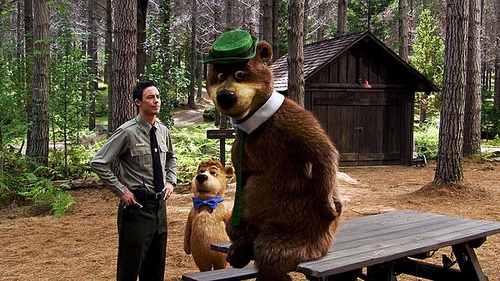 Tom Cavanagh et Yogi