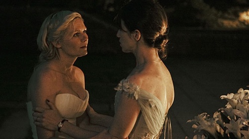 kirsten-dunst-et-charlotte-gainsbourg-2-jpg