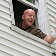 Bruce Willis à la fenêtre