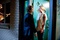 James Franco et Clémence Poésy devant la porte