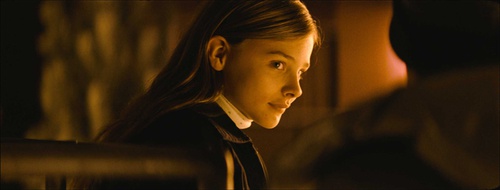chloe moretz dans laisse moi entrer