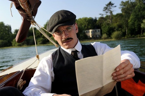 michael-fassbender-en-bateau-jpg