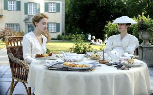 sarah-gadon-keira-knightley-jpg