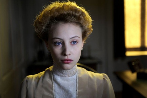 sarah-gadon-jpg