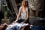 The Resident la femme pleure