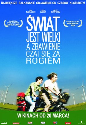Affiche du film The World Is Big