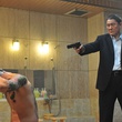 takeshi kitano arme a la main