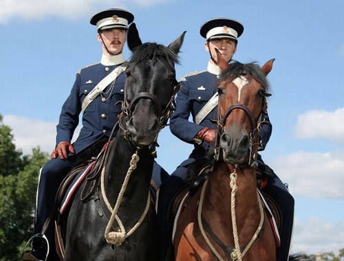 tom-hiddleston-et-benedict-cumberbatch-jpg
