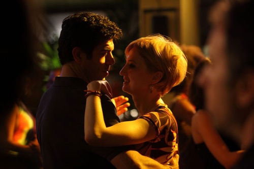 pierfrancesco favino et alba rohrwacher dansant