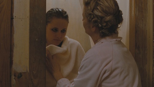 kristen stewart sortant de la douche
