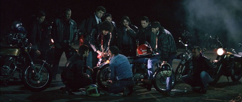 une bande de motards