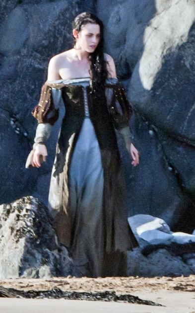 kristen-stewart-en-robe-de-blanche-neige-jpg