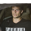 henry-cavill-en-voiture-jpg
