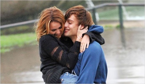 miley-cirus-douglas-booth-jpg