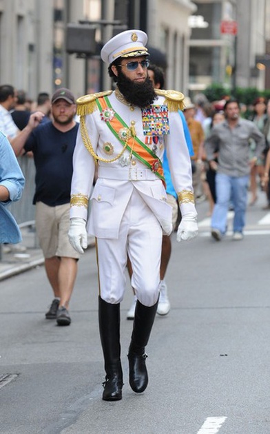 sacha-baron-cohen-en-dictator-jpg