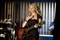 gwyneth-paltrow-guitare-a-la-main-jpg