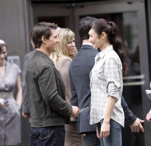 tom-cruise-olga-kurylenko-png