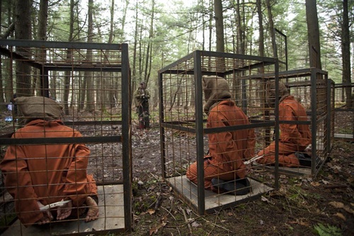 des-hommes-en-cage-jpg