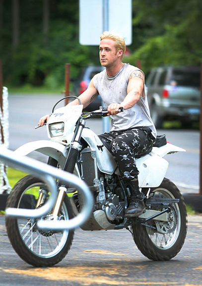 ryan-gosling-a-moto-jpg