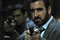 eric-cantona-arme-en-main-jpg