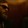 joaquin-phoenix-dans-l-ascenseur-jpg
