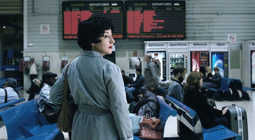 carmen-machi-a-la-gare-jpg