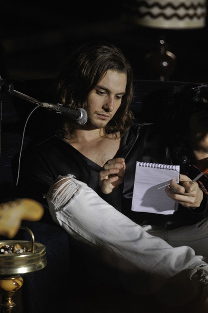 ben-barnes-ecrit-une-chanson-jpg