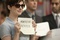 anne-hathaway-a-la-gare-jpg