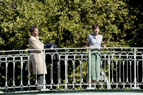 jim-sturgess-et-anne-hathaway-jpg