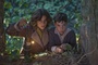 deux-enfants-caches-jpg