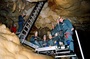 l-equipe-dans-la-grotte-jpg