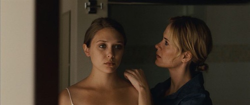 elizabeth-olsen-sarah-paulson-jpg