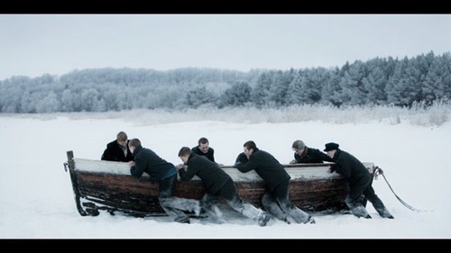 bateau-dans-la-neige-jpg