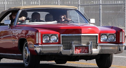 amanda-seyfried-au-volant-jpg
