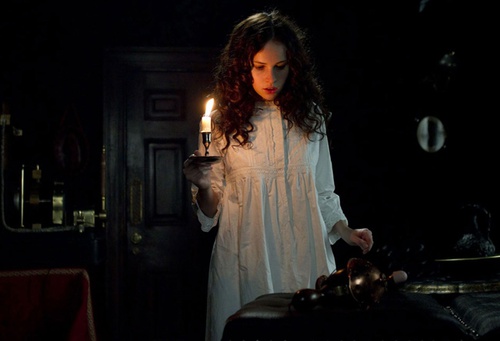 jeune-actrice-dans-le-film-oh-my-god-de-tanya-wexler-jpg