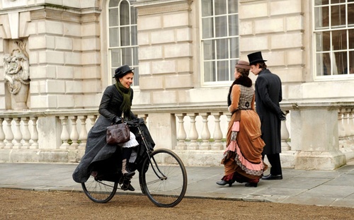maggiy-gyllenhaal-dans-le-film-oh-my-god-jpg