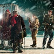 le-pere-noel-est-emprisonnee-dans-le-film-pere-noel-origines-jpg