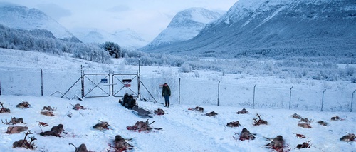 massacre-de-cerfs-dans-le-film-pere-noel-origines-jpg