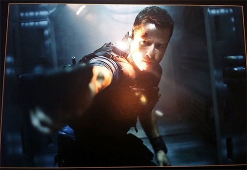 guy-pearce-lock-out-jpg