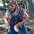 tyler-labine-dans-la-foret-jpg